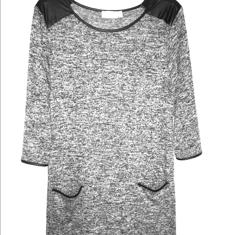 Chic Dress with leather like details!